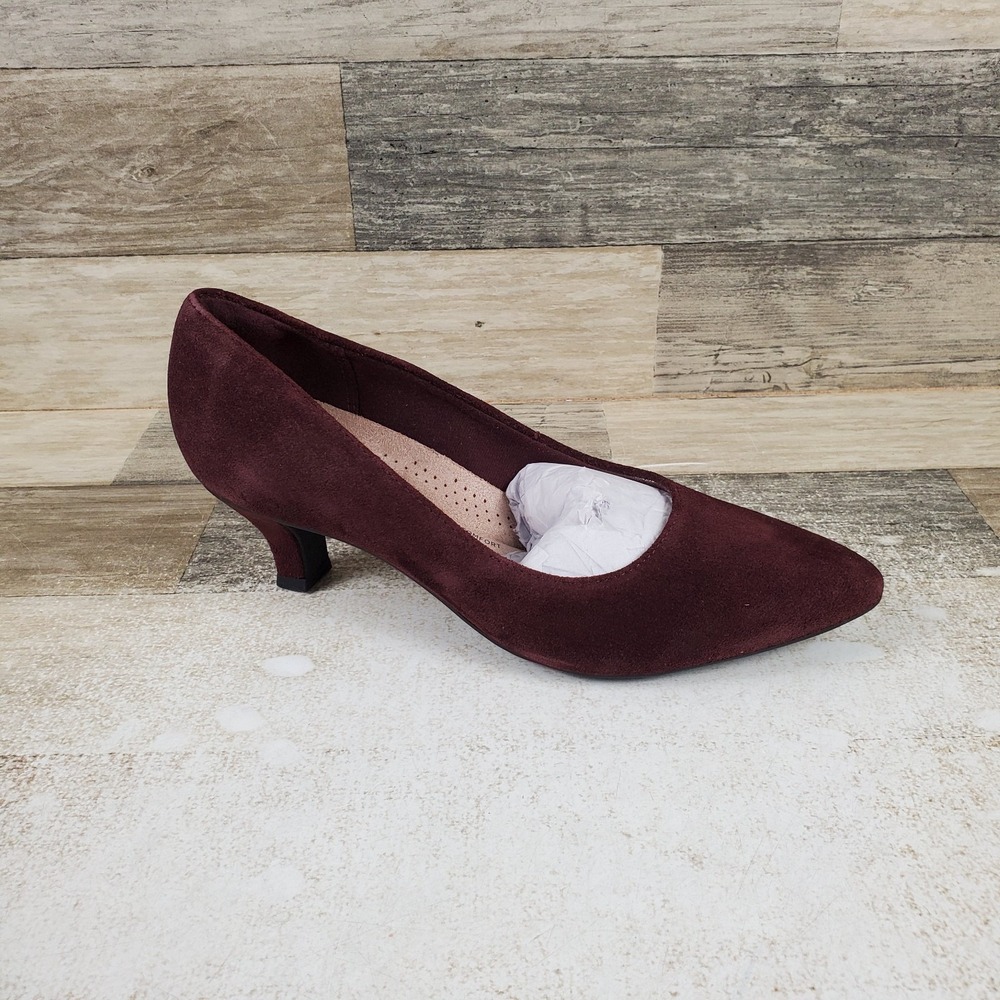 Clarks Kepley Vine Womens Pumps Sz 7 M Red Suede Slip On Kitten Heel Pointed Toe